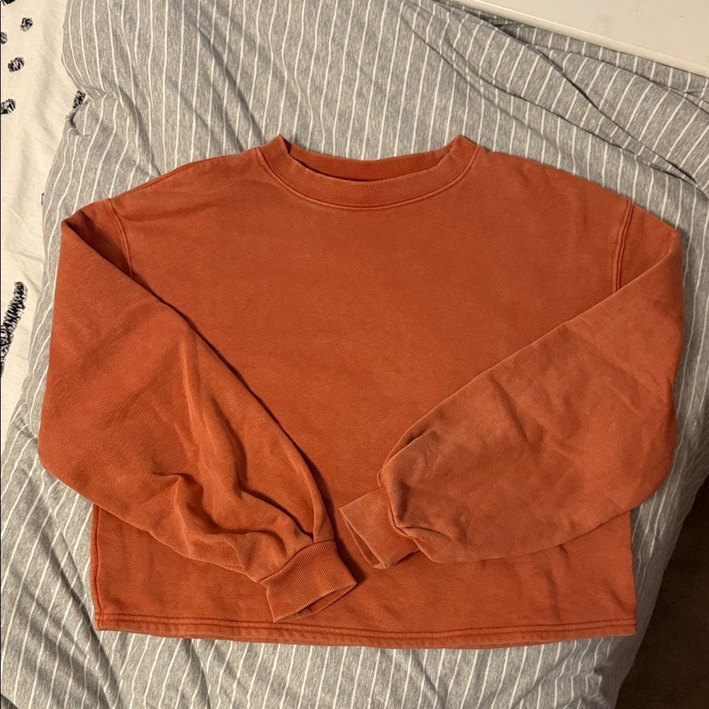 Universal Thread Women's Rust Sweatshirt - image 1